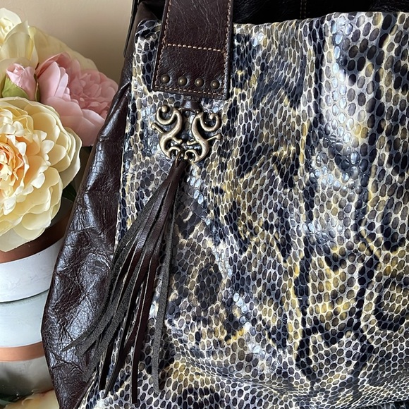 Authentic FERCHI Leather Shoulder Bag - Picture 2 of 11